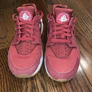 Nike Huaraches Burgundy with Snakeskin